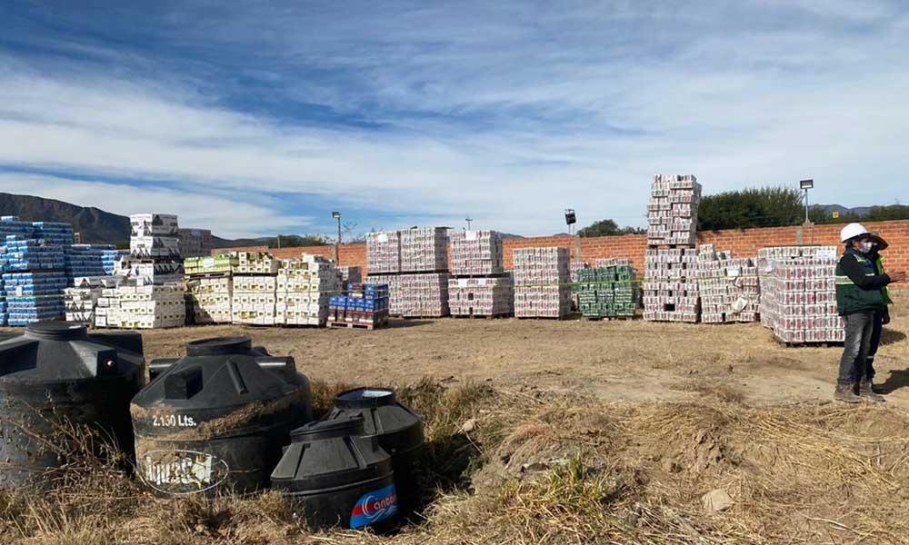 Destruyen 46 toneladas de bebidas alcohólicas de contrabando en Tarija