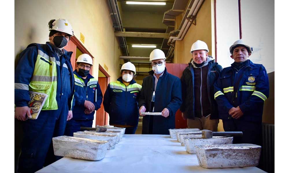 Ministro de Minería inspecciona la Empresa Metalúrgica Karachipampa