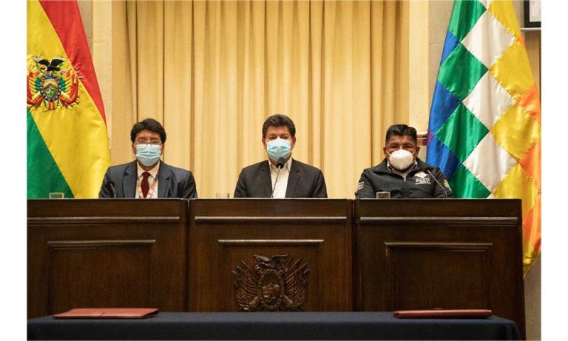 ADSIB y Ministerio de Medio Ambiente y Agua firman convenio interinstitucional para la implementación de la firma digital