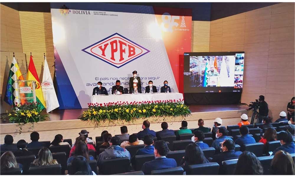 Presidente Arce destaca aporte de YPFB  al desarrollo del país en su 85 aniversario