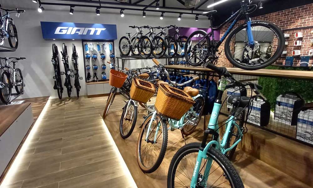 Monark, líder en bicicletas y equipos fitness, abre su tienda en Equipetrol