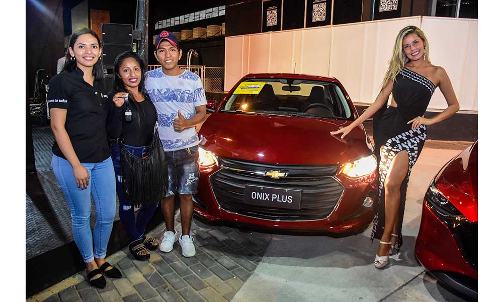 Daniela Zelada ganó el Chevrolet 0km de IMCRUZ en la EXPOAUTO