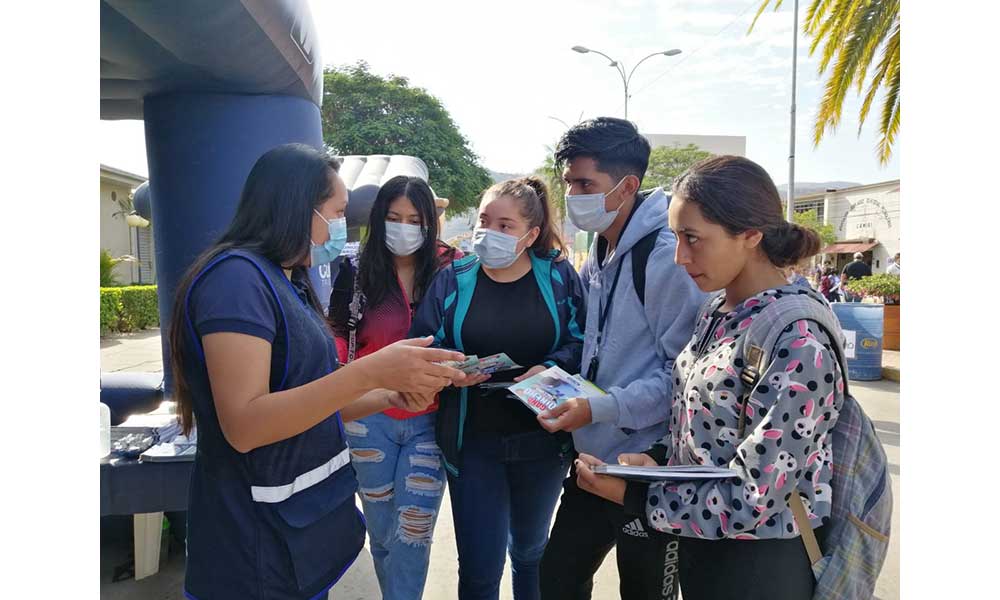 El SIN fortaleció la cultura tributaria en la Feria Multisectorial en Camiri