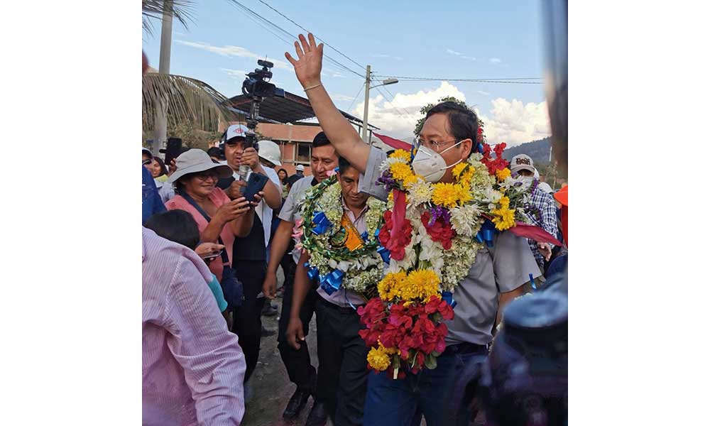 Presidente Arce entrega EESS en la “capital cafetalera de Bolivia” para abastecer combustibles al norte paceño