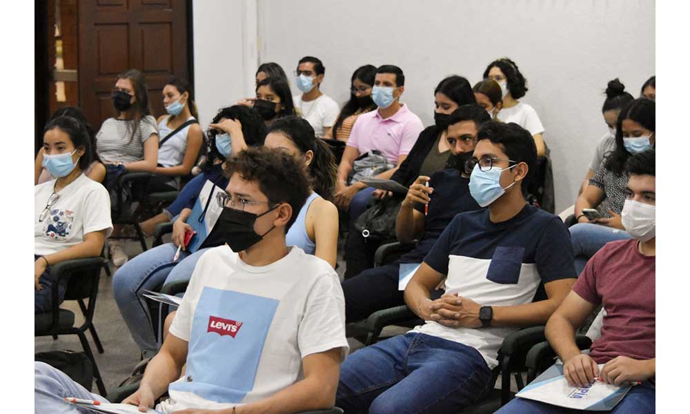 Foro ‘Emprender sin morir en el intento’