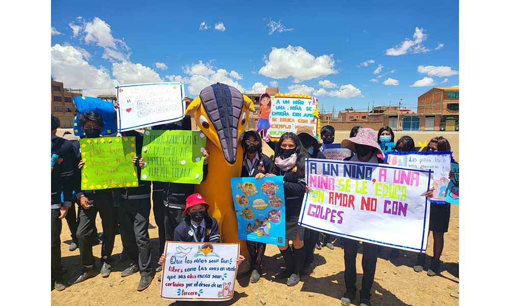 “Movilizados por la Infancia” llega a El Alto para sensibilizar a choferes y a la población sobre parentalidad responsable y seguridad vial