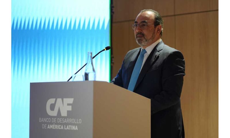 ¿Condenados a la pobreza? CAF presenta propuestas para impulsar la movilidad social en América Latina y el Caribe ¿Condenados a la pobreza? CAF presenta propuestas para impulsar la movilidad social en América Latina y el Caribe