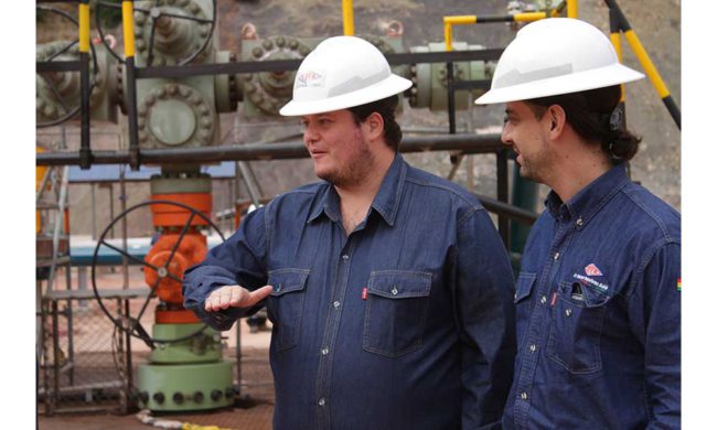 SIB-SC reconoce a presidente de YPFB como ingeniero distinguido del año 2022 SIB-SC reconoce a presidente de YPFB como ingeniero distinguido del año 2022