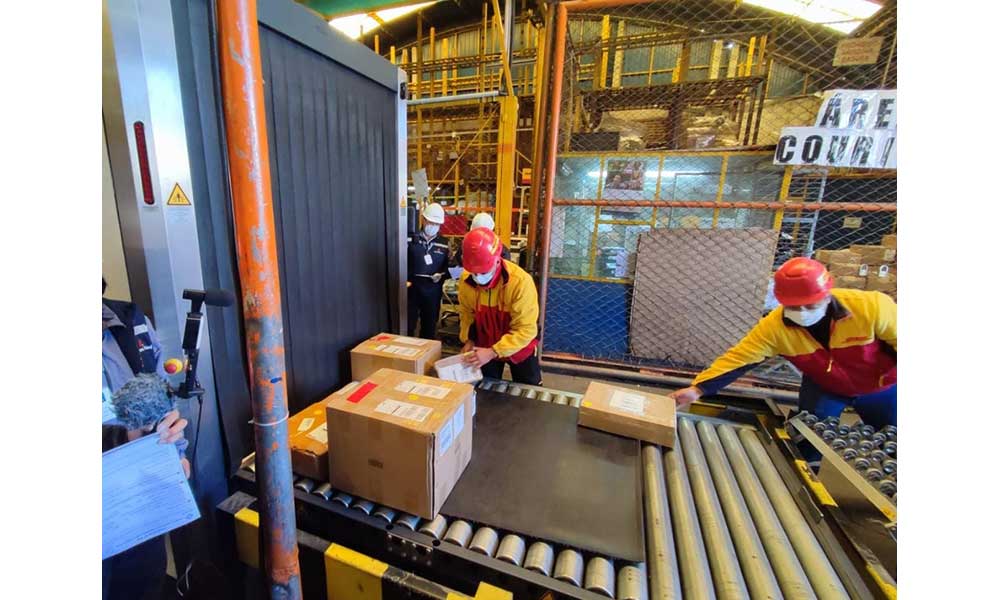 Escáner aduanero detectó cuatro toneladas en artículos no declarados en el Aeropuerto de El Alto