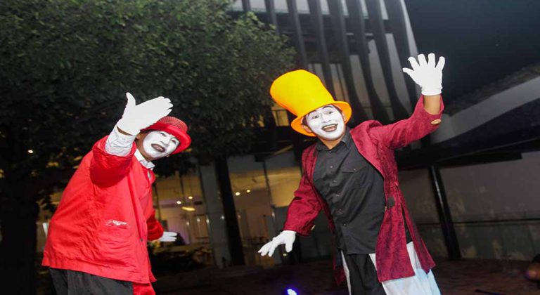 El Festival Internacional de Teatro “Santa Cruz de la Sierra” reunirá a 51 elencos en la ciudad y provincias El Festival Internacional de Teatro “Santa Cruz de la Sierra” reunirá a 51 elencos en la ciudad y provincias