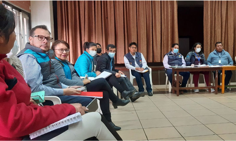 La Defensoría del Pueblo coadyuva a la resolución del conflicto suscitado por la presencia de rajaduras en la Unidad Educativa Waldo Ballivián