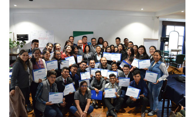 Escuela de Formación capacita a profesionales en desarrollo productivo y sostenible