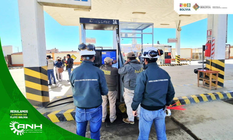 Trabajo conjunto y resultados positivos: Gobierno boliviano logra frenar el contrabando de combustibles Trabajo conjunto y resultados positivos: Gobierno boliviano logra frenar el contrabando de combustibles