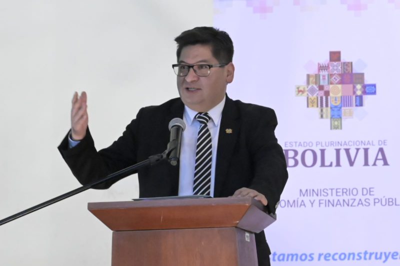 Bolivia tiene capacidad de pago, deuda controlada y confianza de acreedores, Montenegro pide a legisladores aprobar créditos Bolivia tiene capacidad de pago, deuda controlada y confianza de acreedores, Montenegro pide a legisladores aprobar créditos