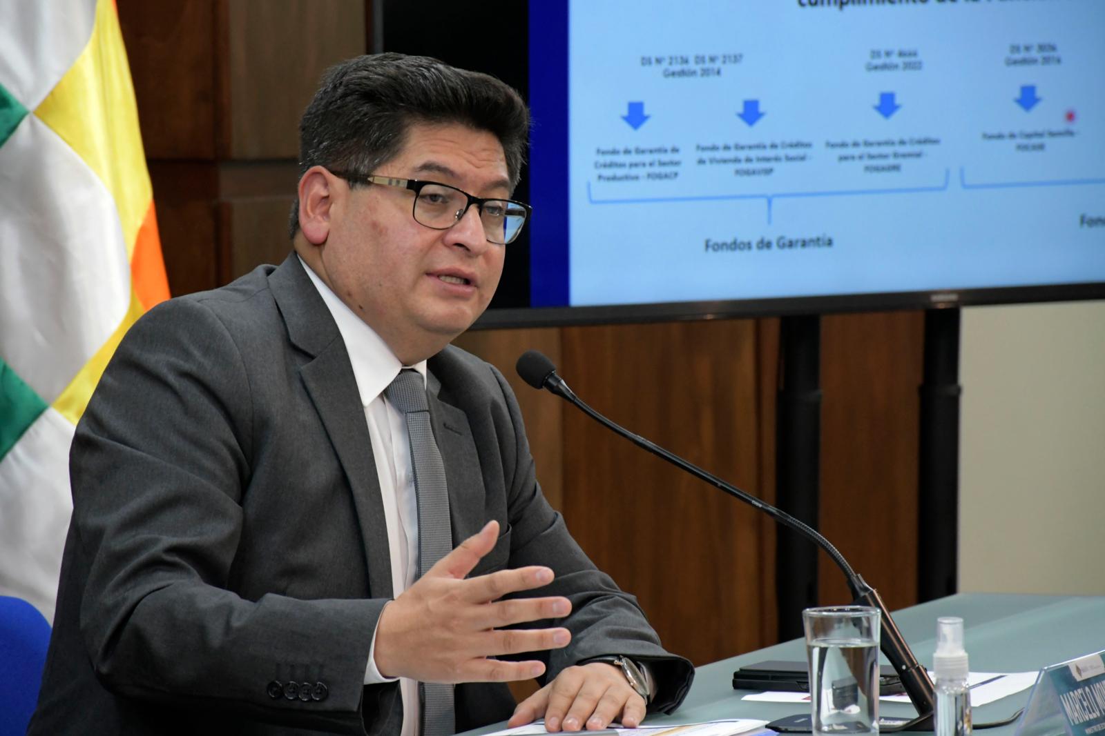 Ministro de Economía asegura disponibilidad de dólares en la economía y reduce especulación en Bolivia