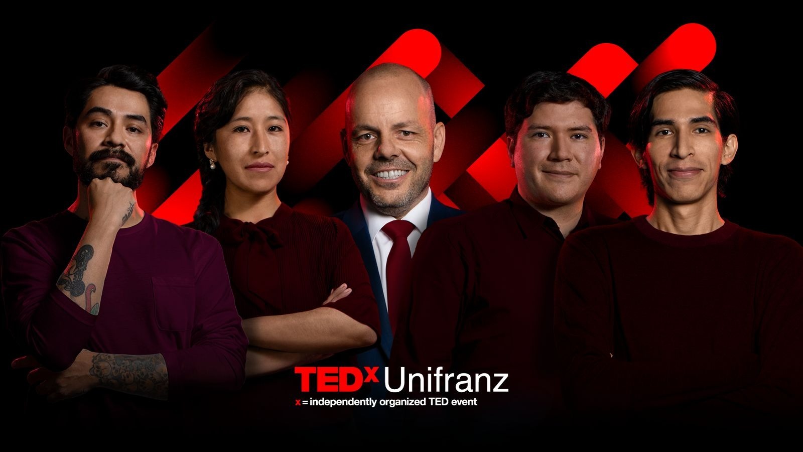 Jóvenes disruptivos inspiran al mundo con sus ideas en el TEDx Unifranz 2023