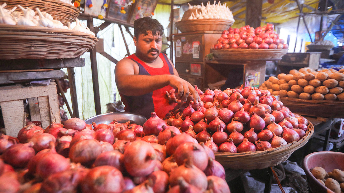 Inflación alimentaria en India afecta drásticamente a las tiendas de ropa
