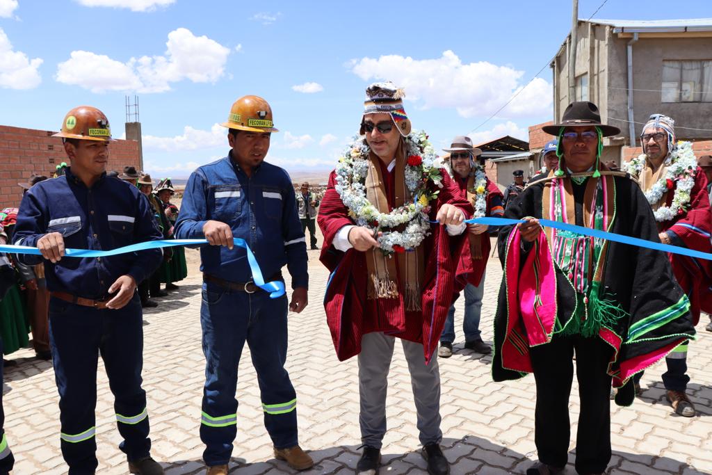 Soboce entrega obras de infraestructura  vial en Colquencha y Marquirivi