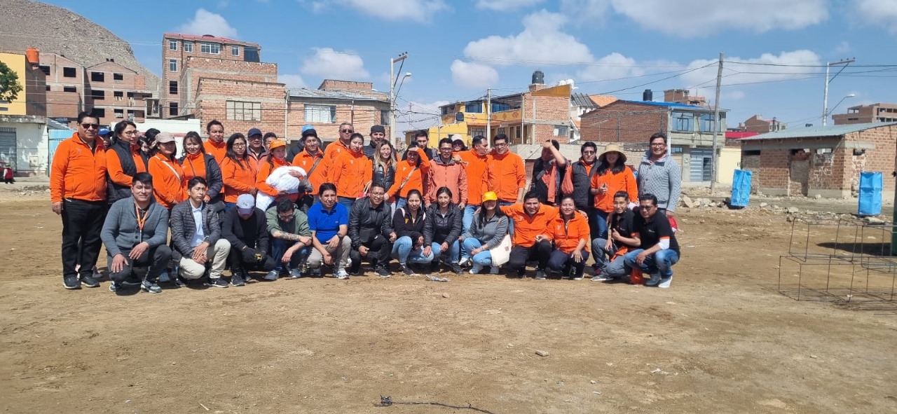 Ecofuturo realiza sus campañas de limpieza y forestación en Oruro