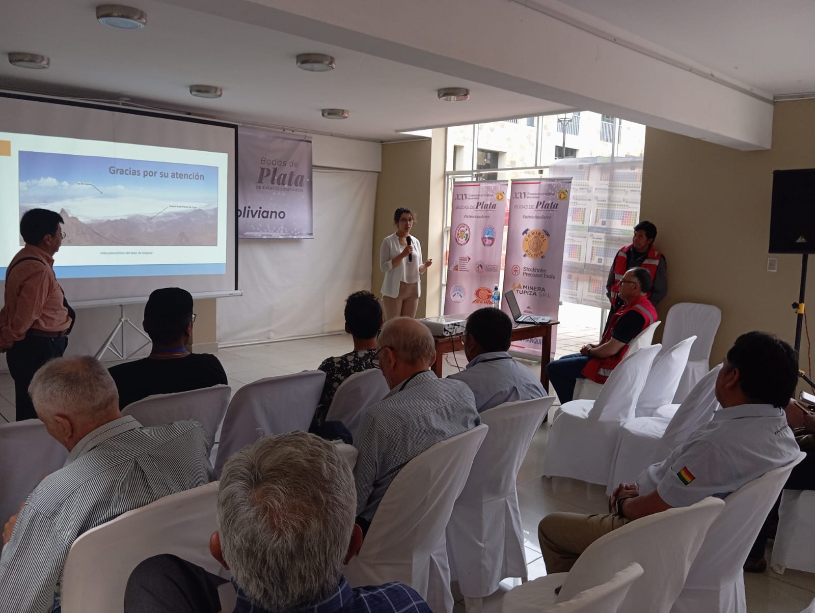 YLB socializa trabajos de exploración y estimación de recursos de litio en el Congreso Geológico Boliviano