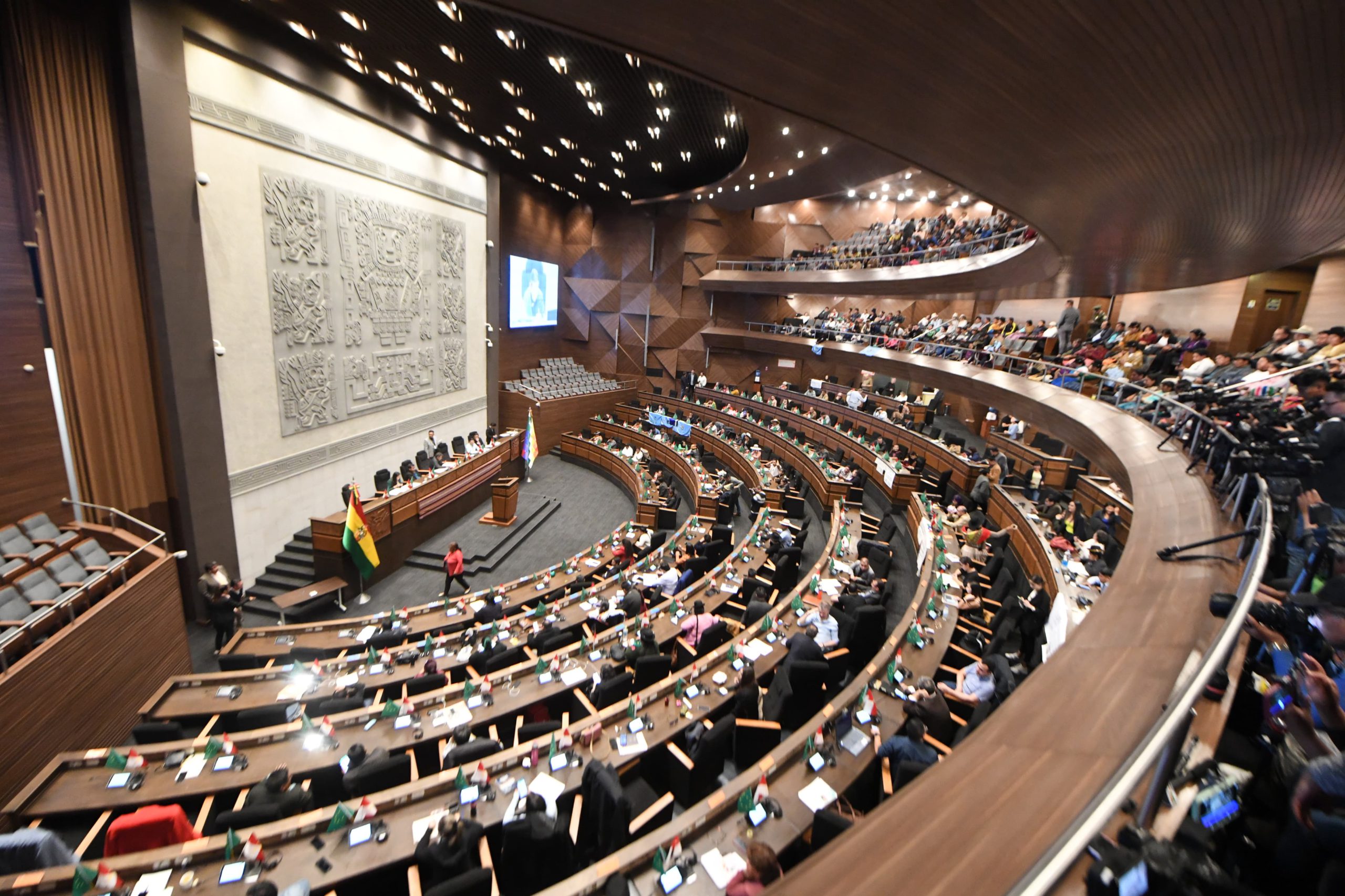 Asamblea aprueba por dos tercios reconsideración del presupuesto reformulado