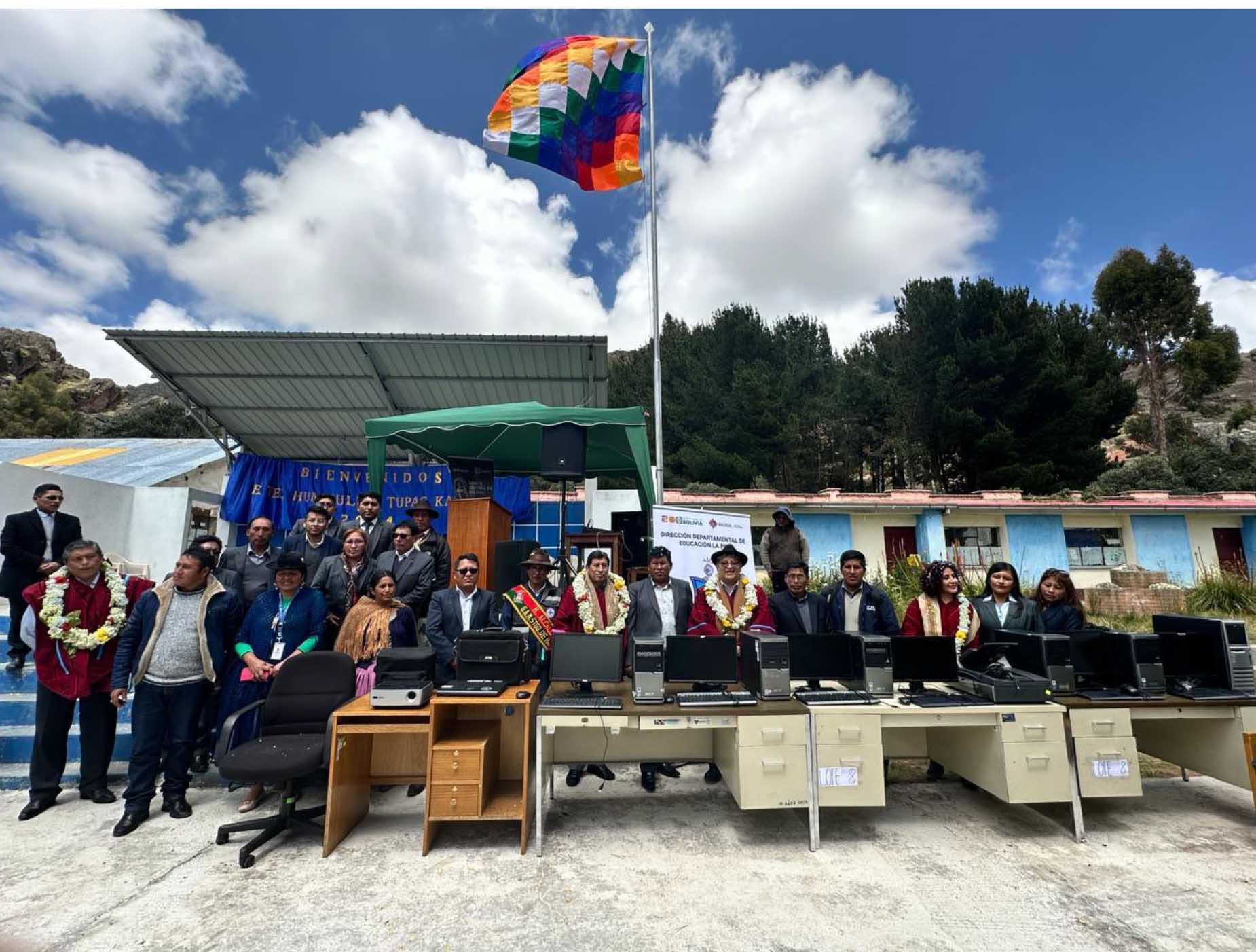 El BCB dona equipos de oficina y mobiliario a seis unidades educativas de seis provincias del departamento de La Paz