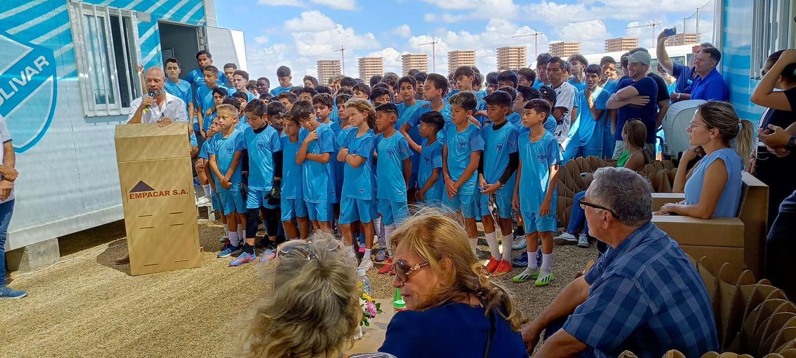 Empacar y Club Bolívar siembran un futuro verde para las nuevas generaciones