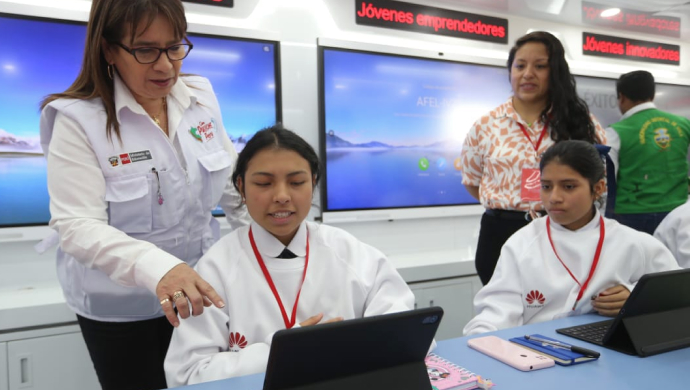 Huawei transforma la educación digital y conecta escuelas   
