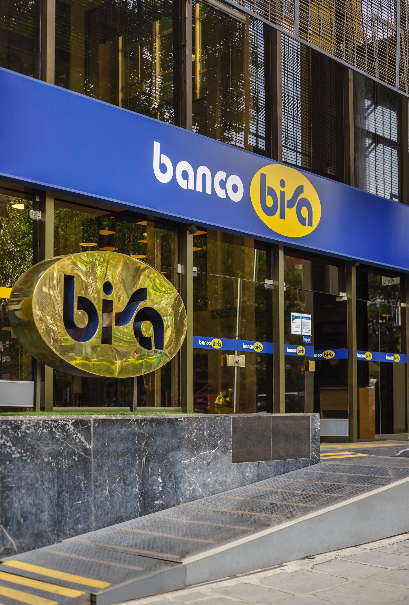 Clientes de Banco BISA ahora pueden  canjear puntos de TC  100% en línea