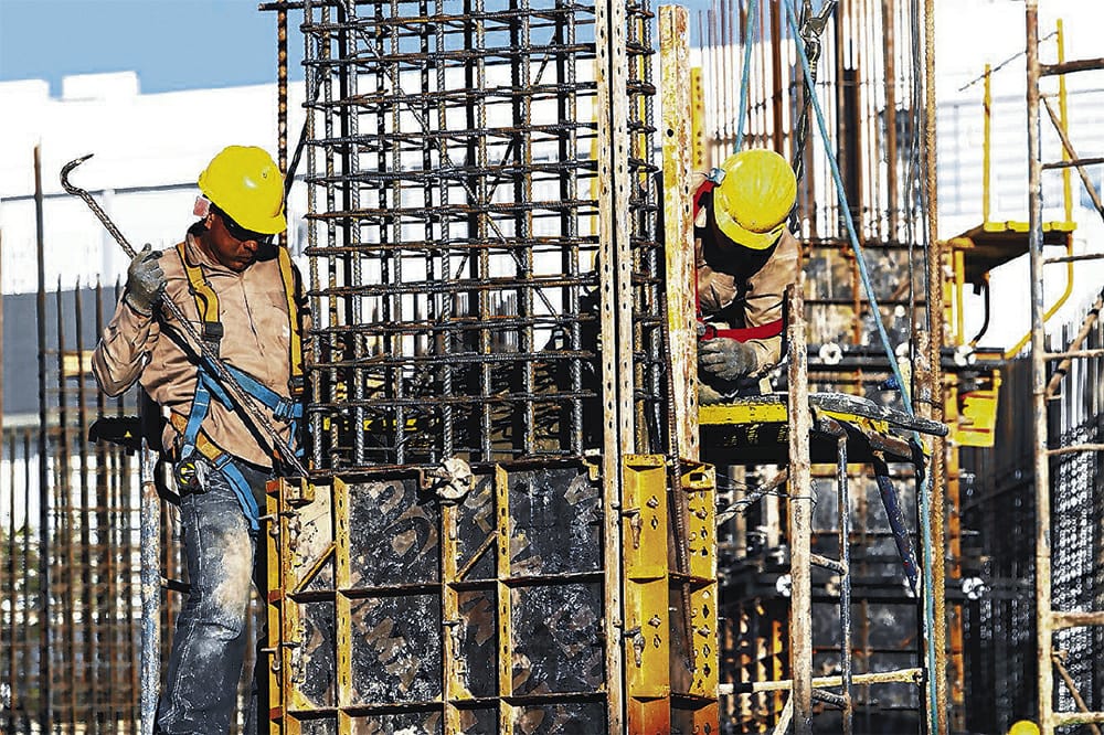 La cifra de trabajadores en la construcción reporta un récord de 423.000