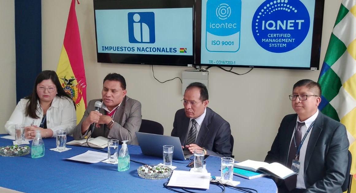 Impuestos y Confederación de Choferes de Bolivia y de Chuquisaca llegan a un acuerdo      