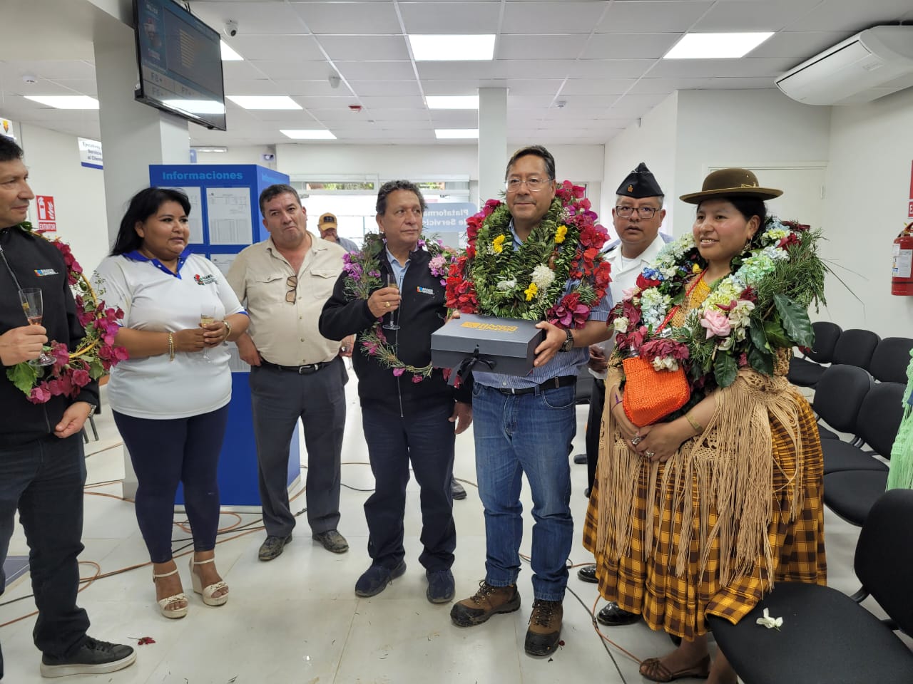 Banco Unión inaugura una nueva agencia en el municipio de Apolo del departamento de La Paz