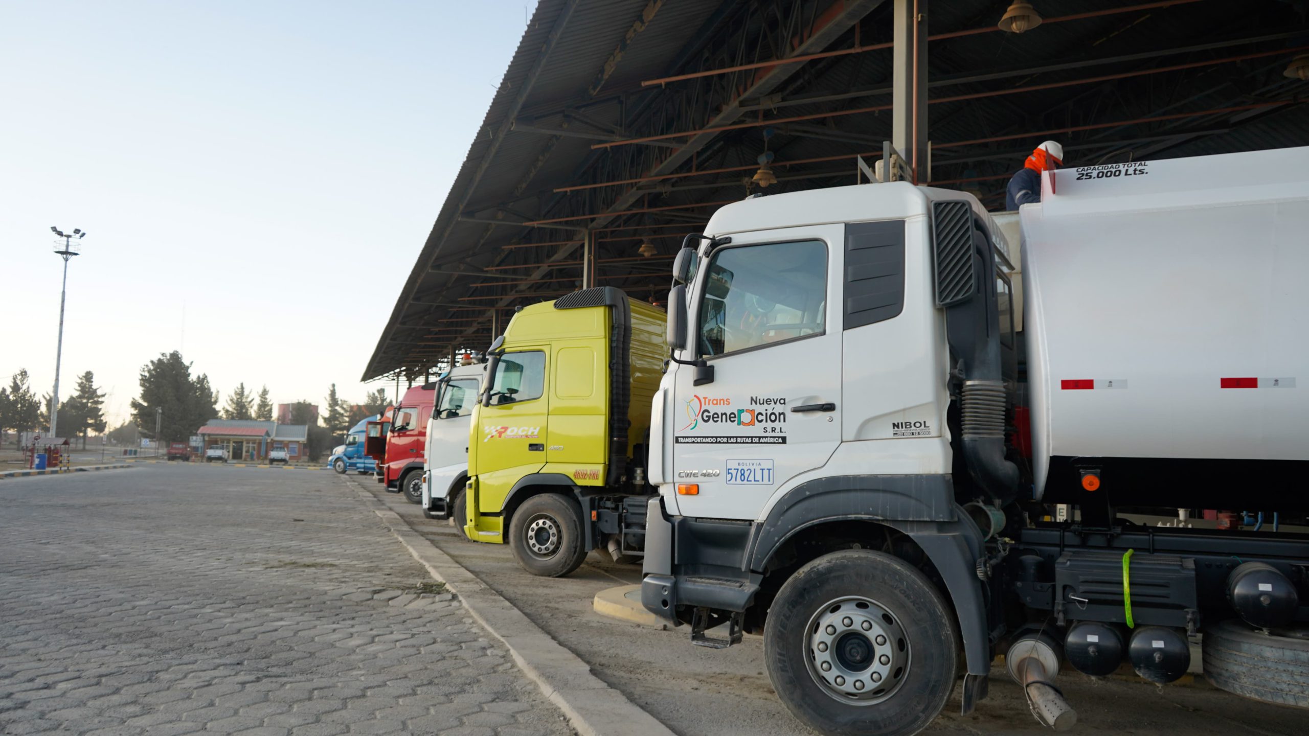 YPFB despacha 14 millones de litros en Bolivia y normaliza suministro de combustibles