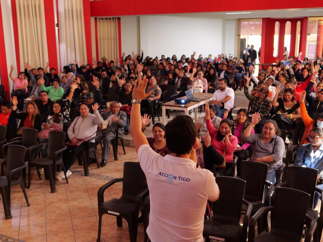 Tigo capacitó a maestros en networking educativo, neurociencia e inteligencia artificial