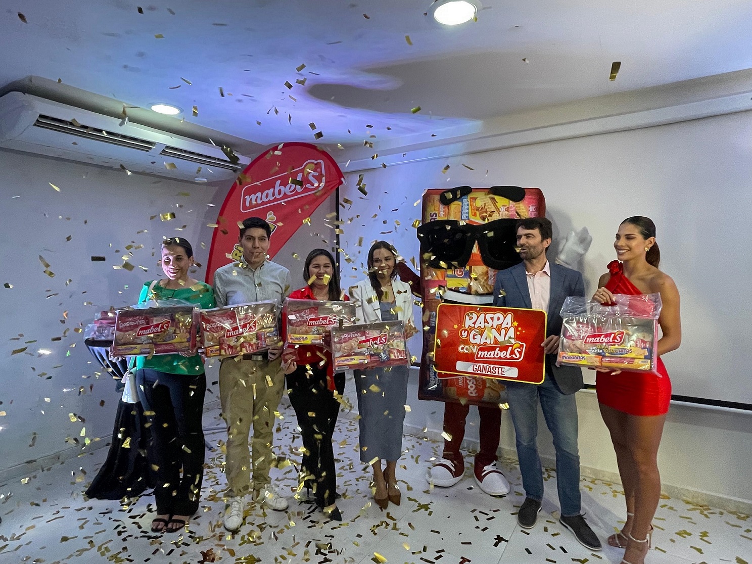 Mabel’s reafirma su liderazgo en Expocruz con su tradicional pack de galletas sumando la promoción Raspa y Gana