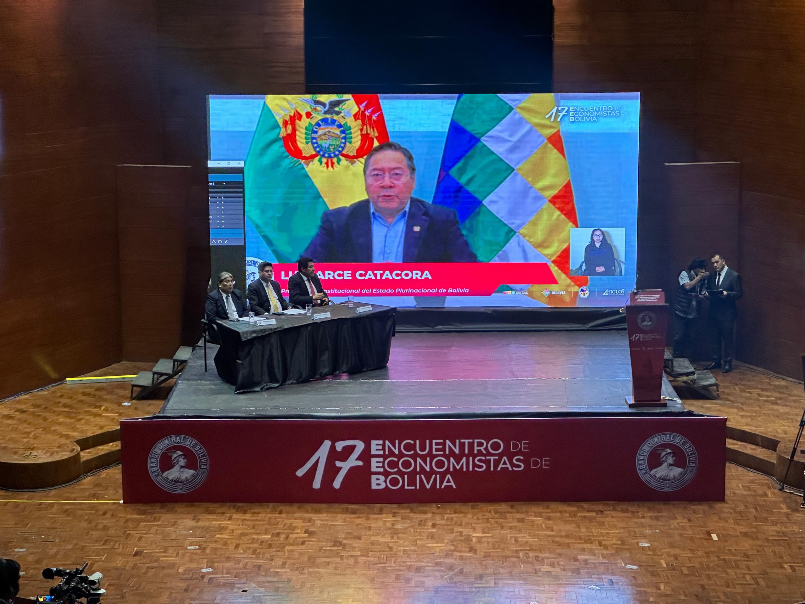 Con una masiva participación, el BCB inaugura el 17° Encuentro de Economistas de Bolivia en Sucre