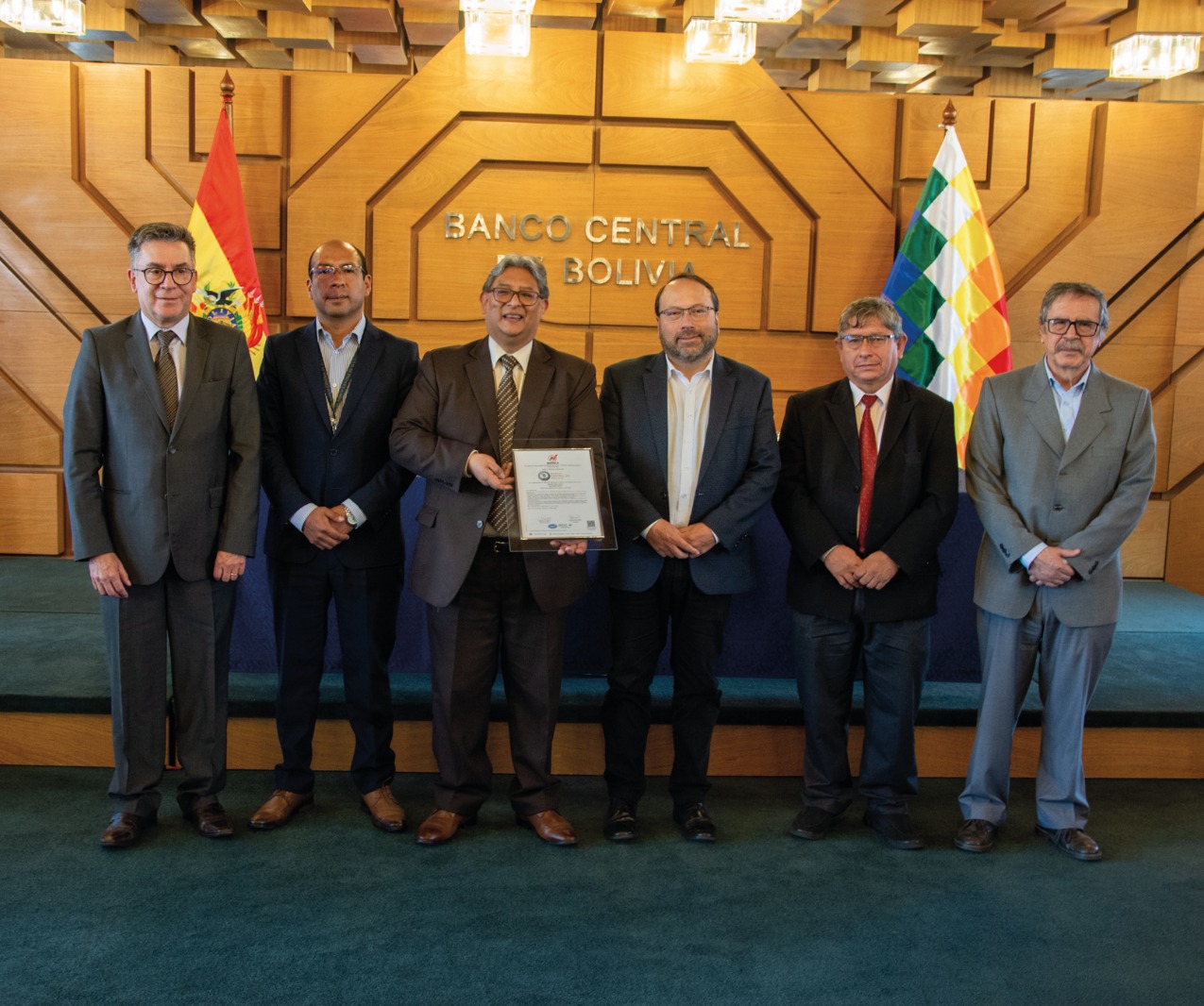 El BCB recibe la certificación ISO 9001: 2015 por cumplir estándares internacionales de calidad