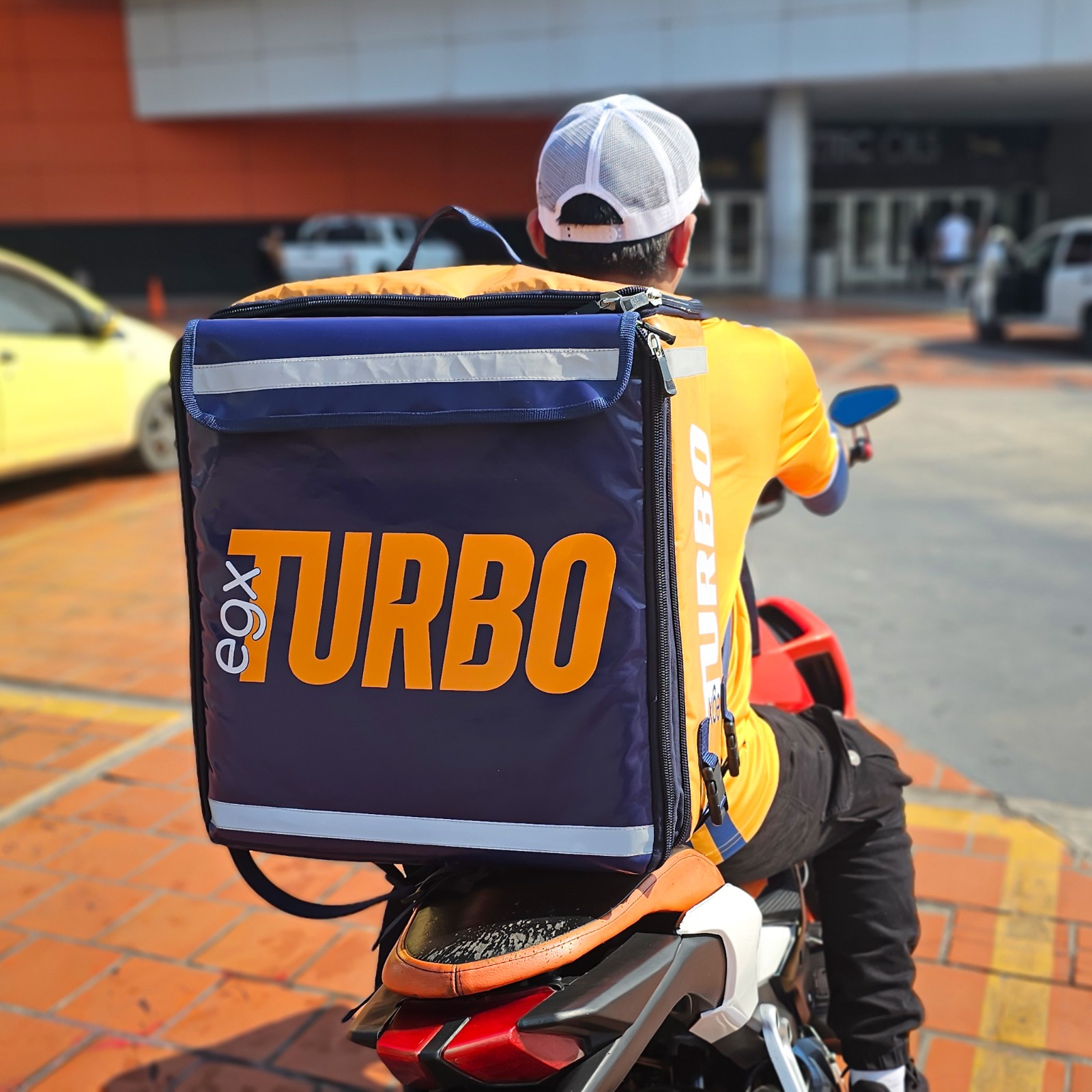 Turbo transformando la experiencia de delivery en Bolivia con precio de local y  compromiso