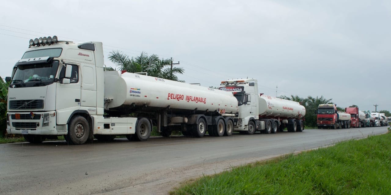Bloqueos en  perjudican el abastecimiento de combustible a oriente y occidente