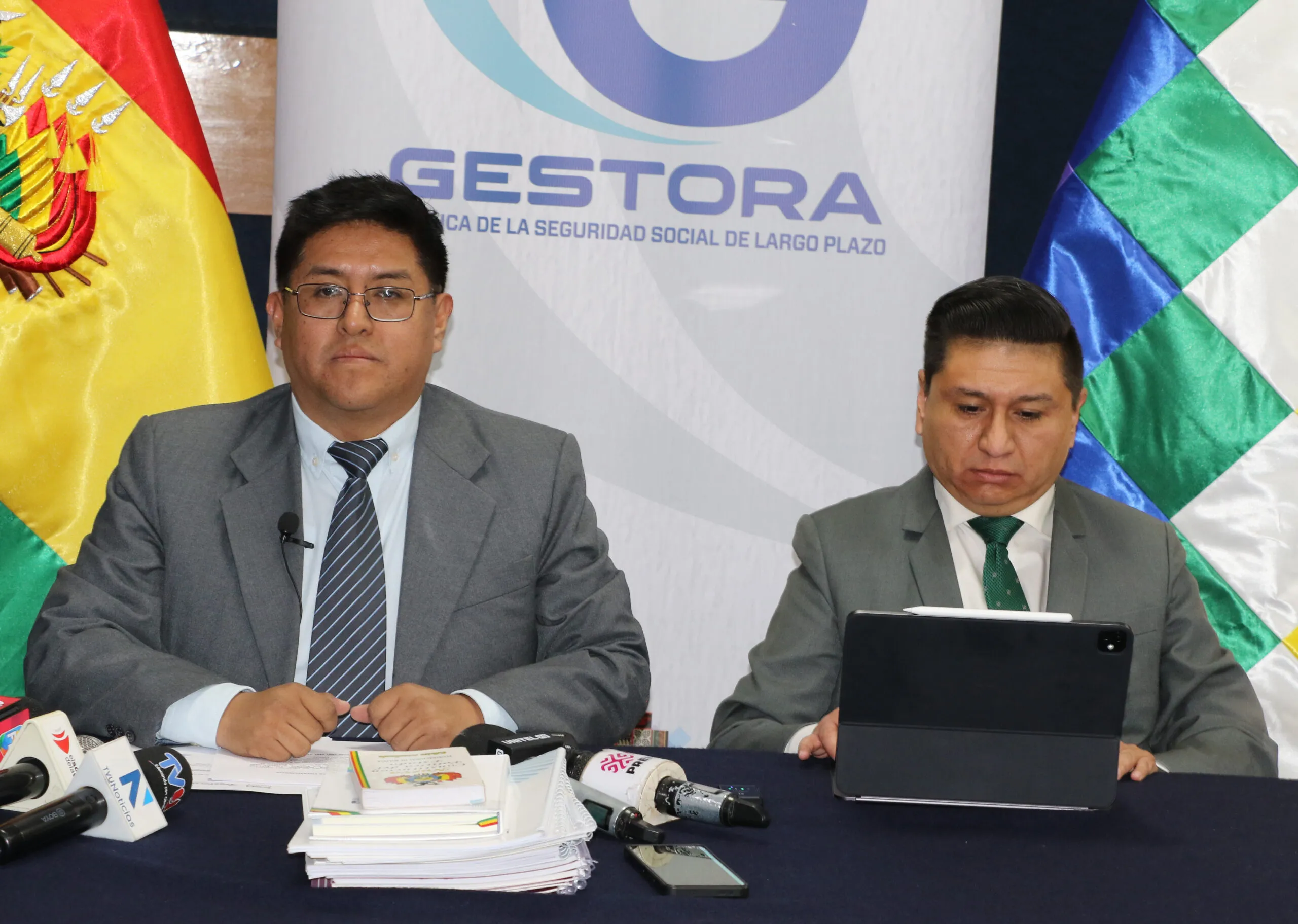 GESTORA DESMIENTE AFIRMACIONES DE SENADOR RODRÍGUEZ Y LE RECUERDA A DUNN LA VIGENCIA DE LA CONSTITUCIÓN POLÍTICA