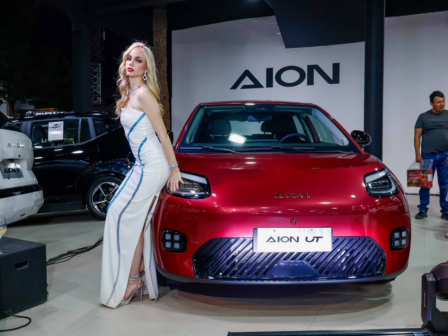 GAC presentó en Expocruz el AION UT, el eléctrico con mayor autonomía y mejor precio de Bolivia   