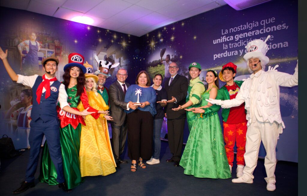 El “Mundo Mágico” de Pil Bolivia gana Palmera Dorada a la Innovación en Expocruz 2025