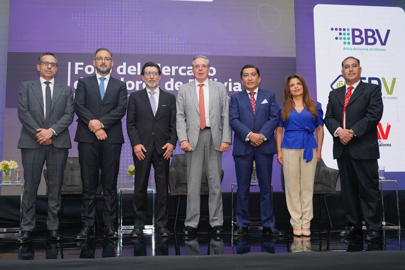 EL MERCADO DE VALORES IMPULSA EL DIÁLOGO ECONÓMICO RUMBO A LAS ELECCIONES 2025