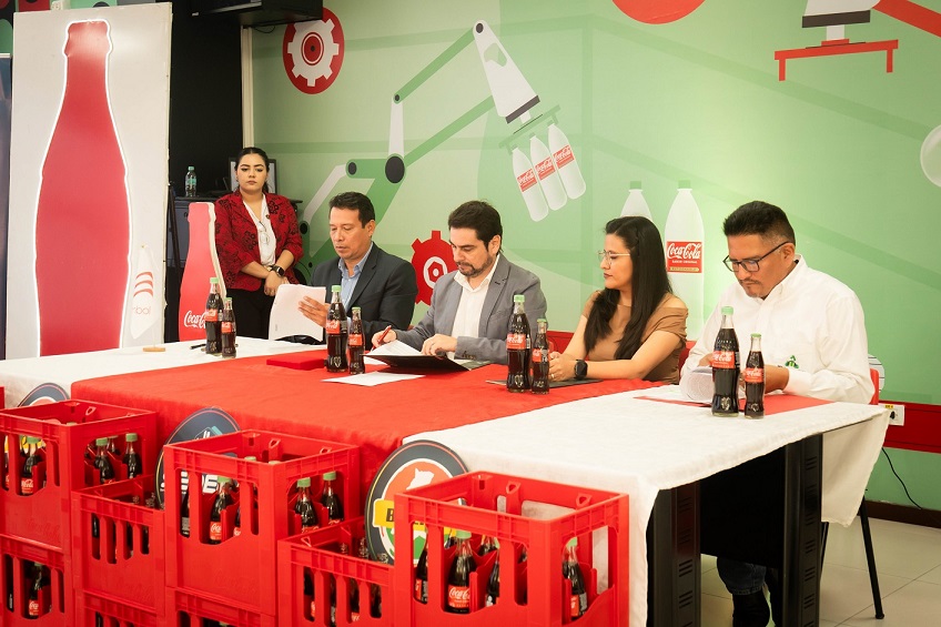 Envibol y Embol firman contrato para la provisión de más de 4 millones de botellas