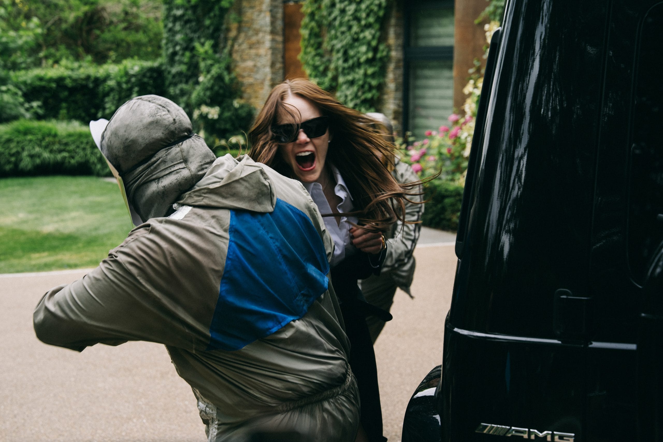 Yorgos Lanthimos y Emma Stone vuelven a unirse en “Bugonia”, un divertido thriller de ciencia ficción