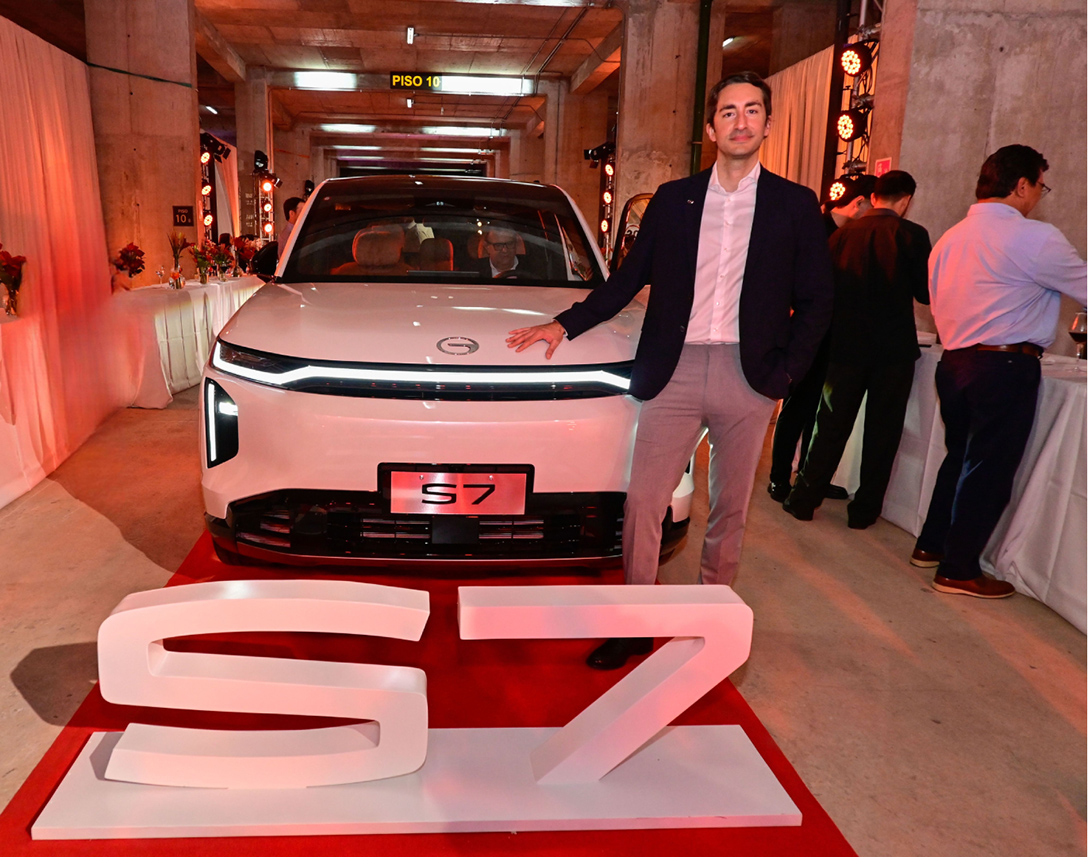 Viaggio y Grupo Roda lanzaron, en el mayor evento automotriz del año, la GAC S7, su nueva joya híbrida Viaggio y Grupo Roda lanzaron, en el mayor evento automotriz del año, la GAC S7, su nueva joya híbrida