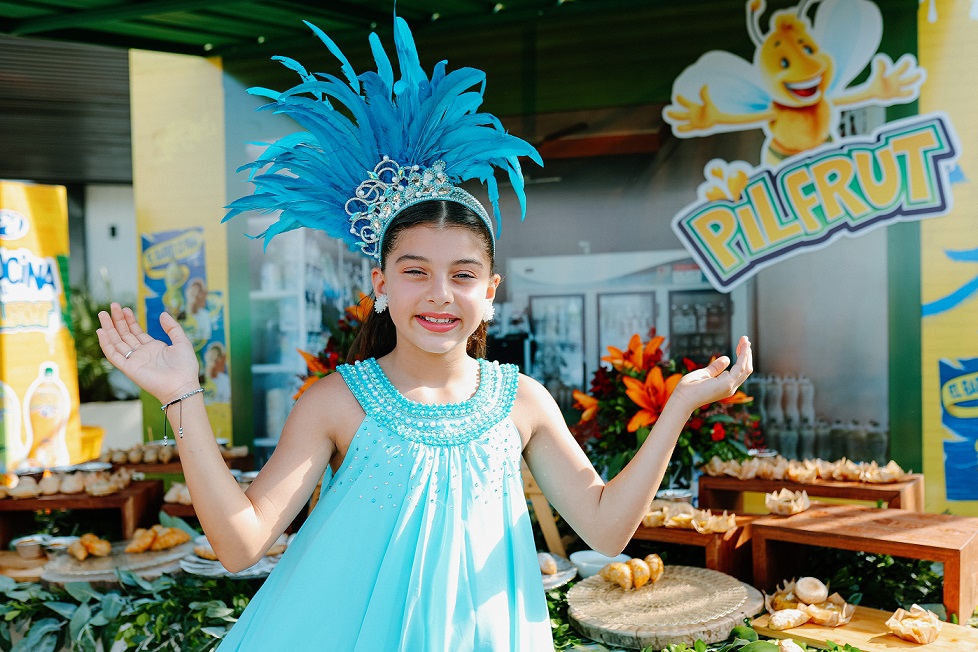 Pura Vida se suma al Carnaval Cruceño como sponsor oficial de la Comparsa Testarudos, coronadores 2026