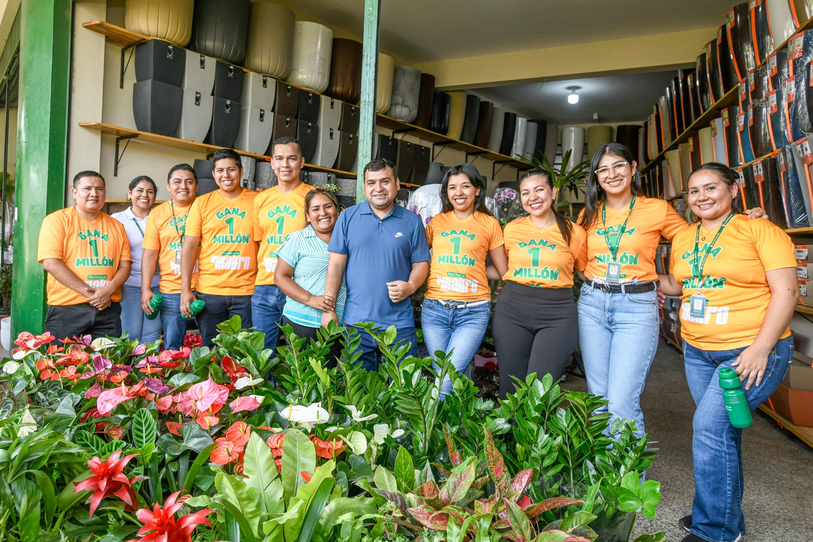 La campaña “Ya toca que te toque La Makro” del BMSC premió la fidelidad de sus clientes con el sorteo de 1 millón de bolivianos.   