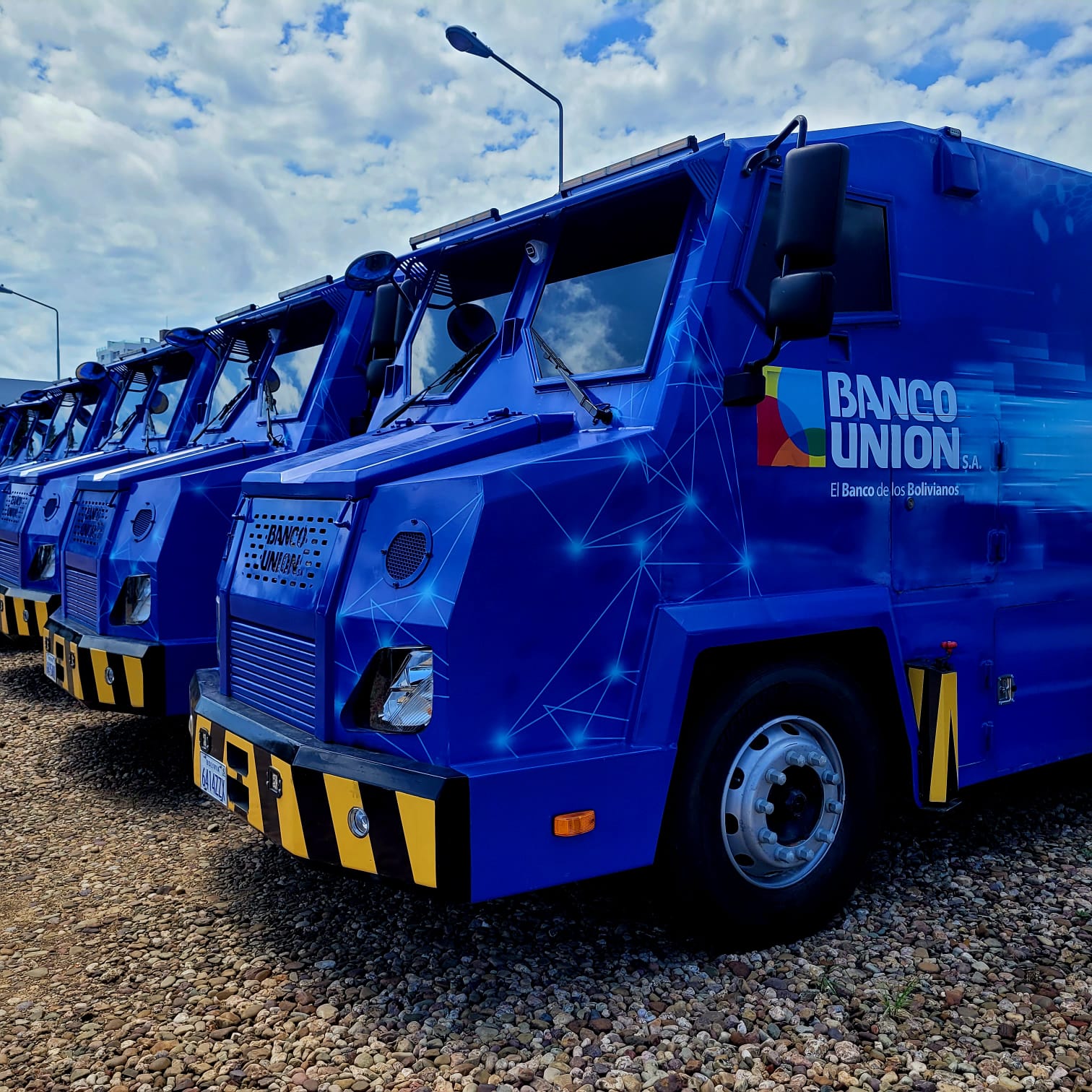 Banco Unión renueva su flota de agencias móviles “Sariri” para fortalecer la inclusión financiera en todo el país