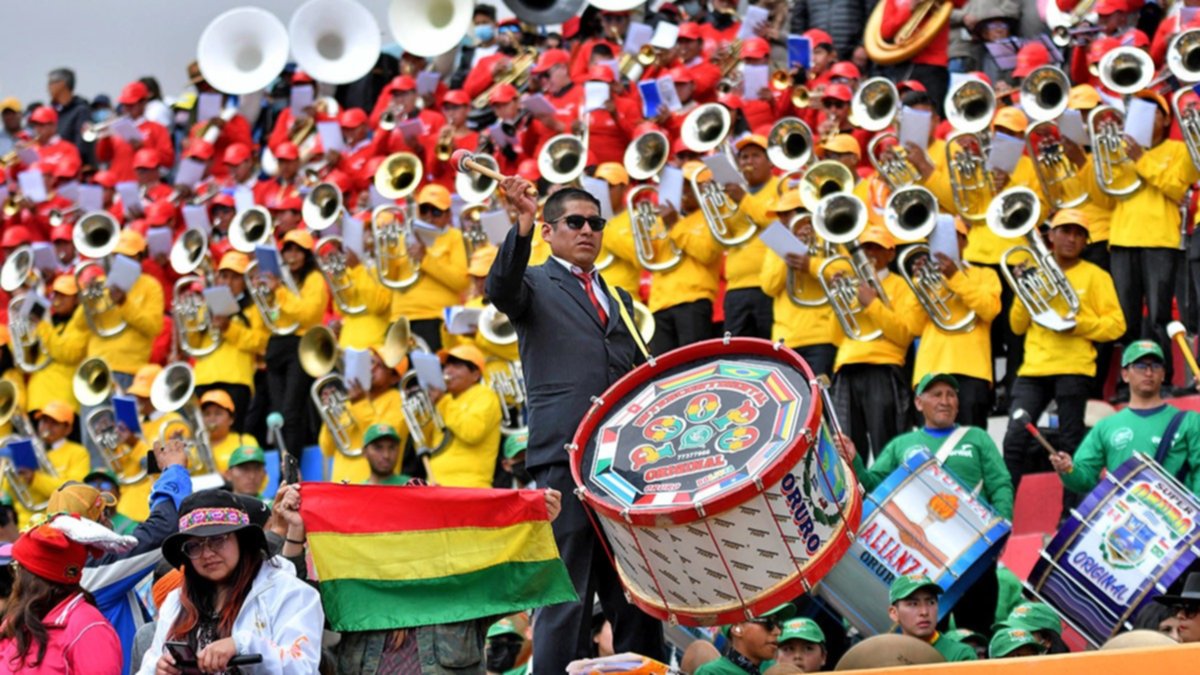 Más de 5.000 músicos se reúnen en Oruro para el XXIV Festival de Bandas